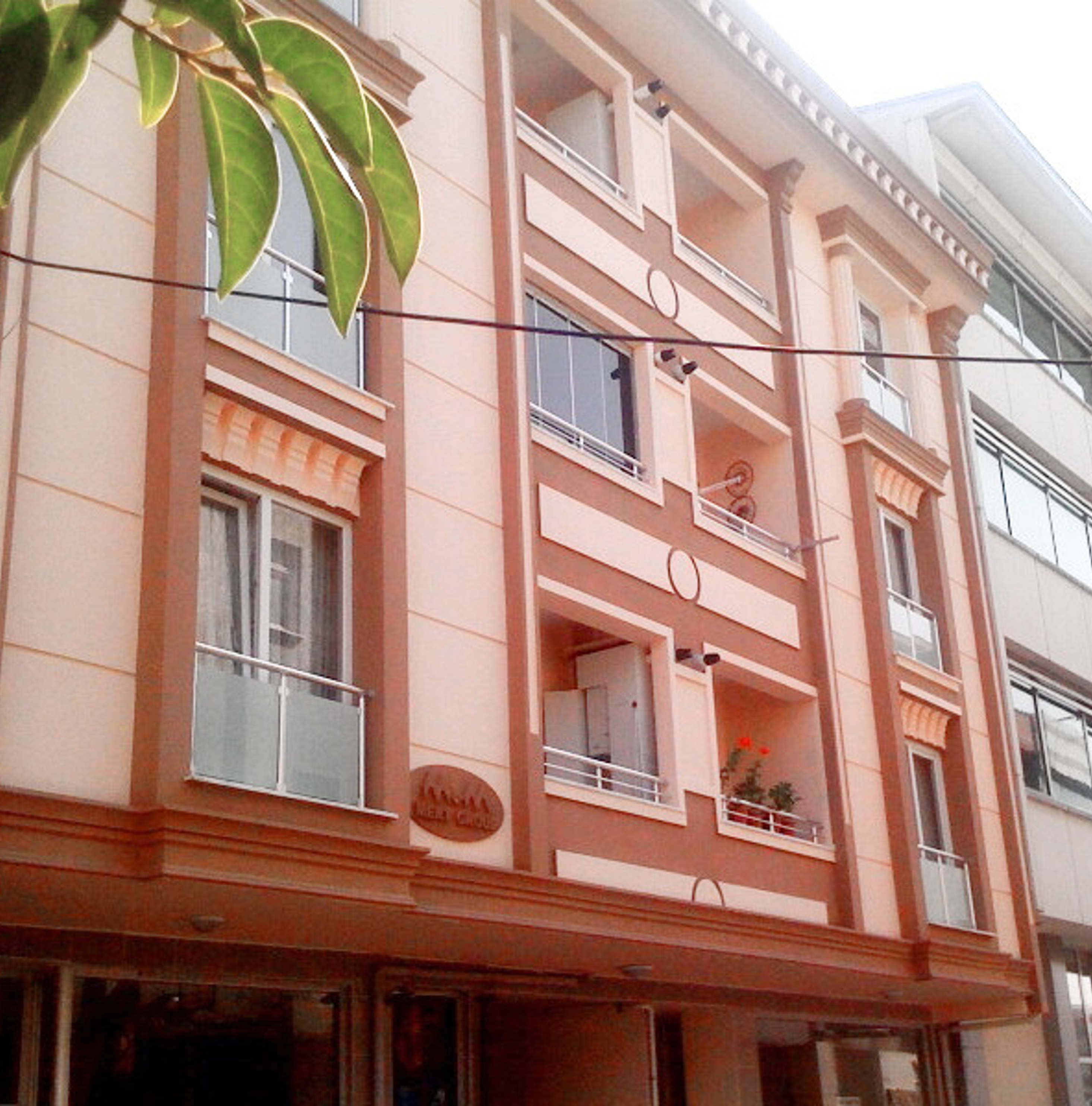 Güneşli Ezgi Apartmanı